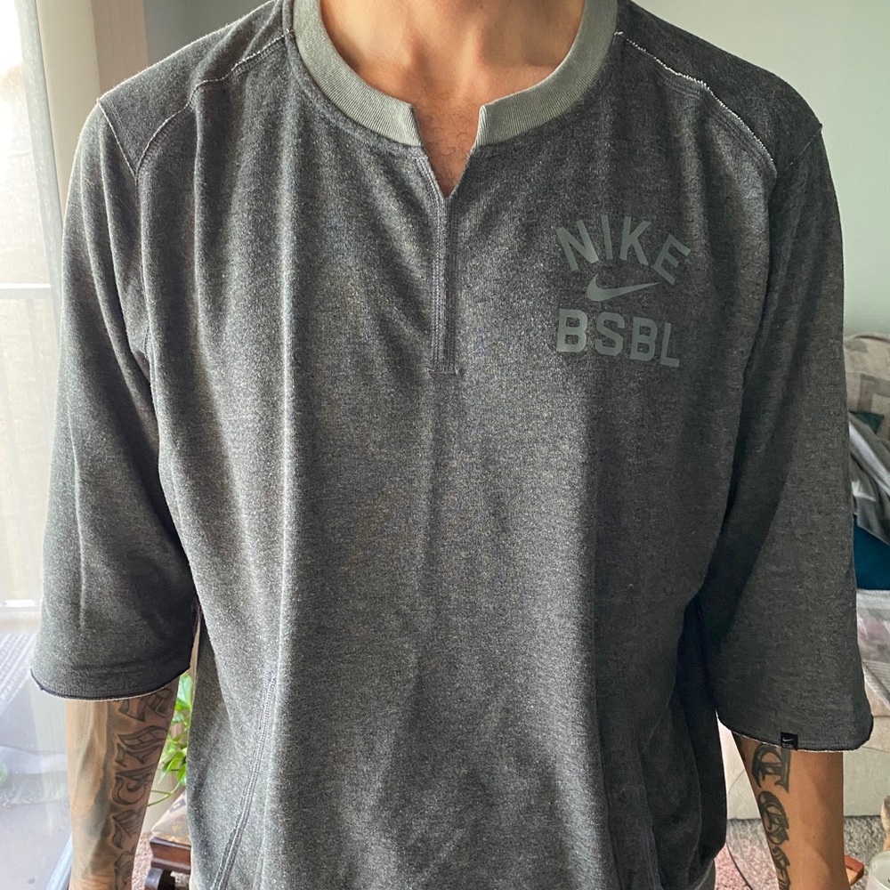 Nike Men’s Baseball Jersey style T shirt